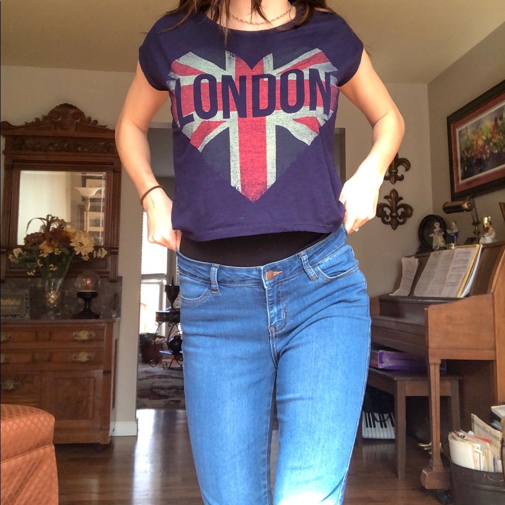 London crop top